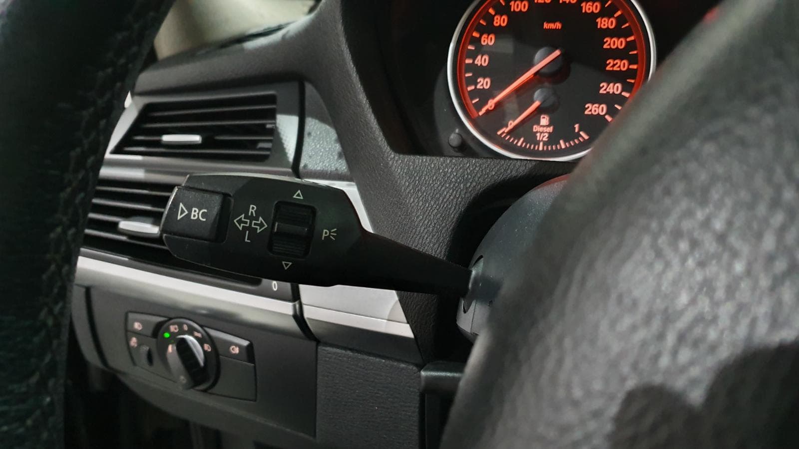 BMW X5 3.0D · Ano 2007 — imagem 26