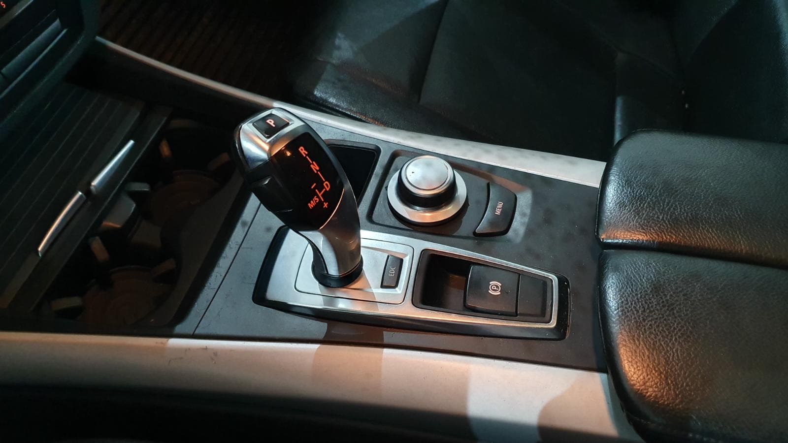 BMW X5 3.0D · Ano 2007 — imagem 33