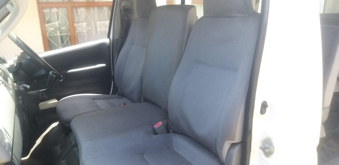 Toyota Hiace · — image 12