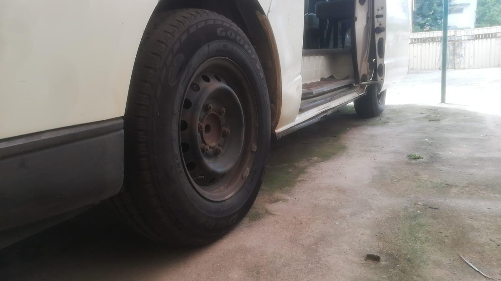 Minibus de marca Toyota Hiace · — imagem 19