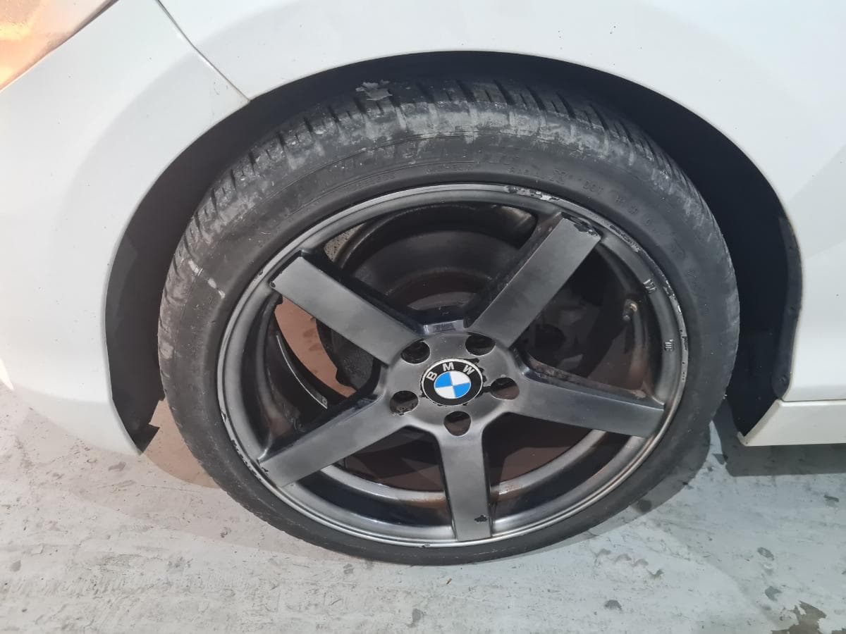 BMW 116 D 1.5 · Ano 2015 — imagem 17