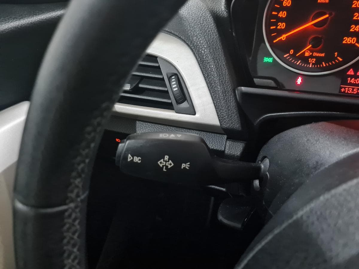 BMW 116 D 1.5 · Ano 2015 — imagem 30