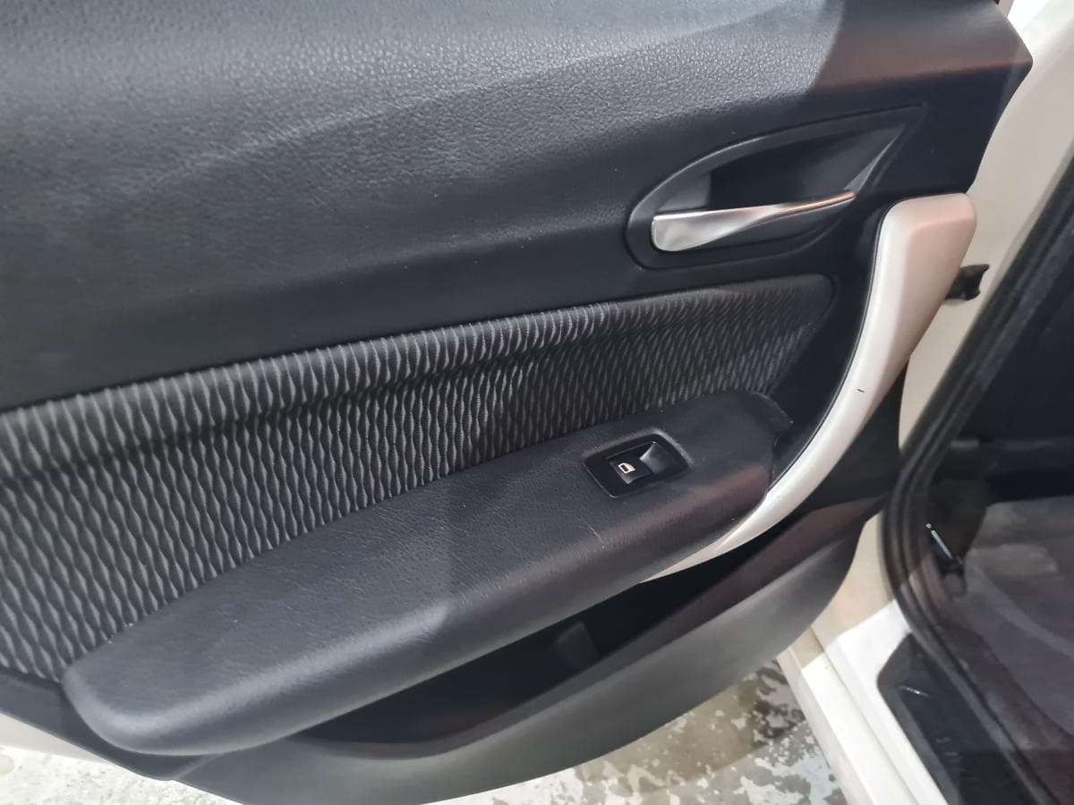 BMW 116 D 1.5 · Ano 2015 — imagem 31