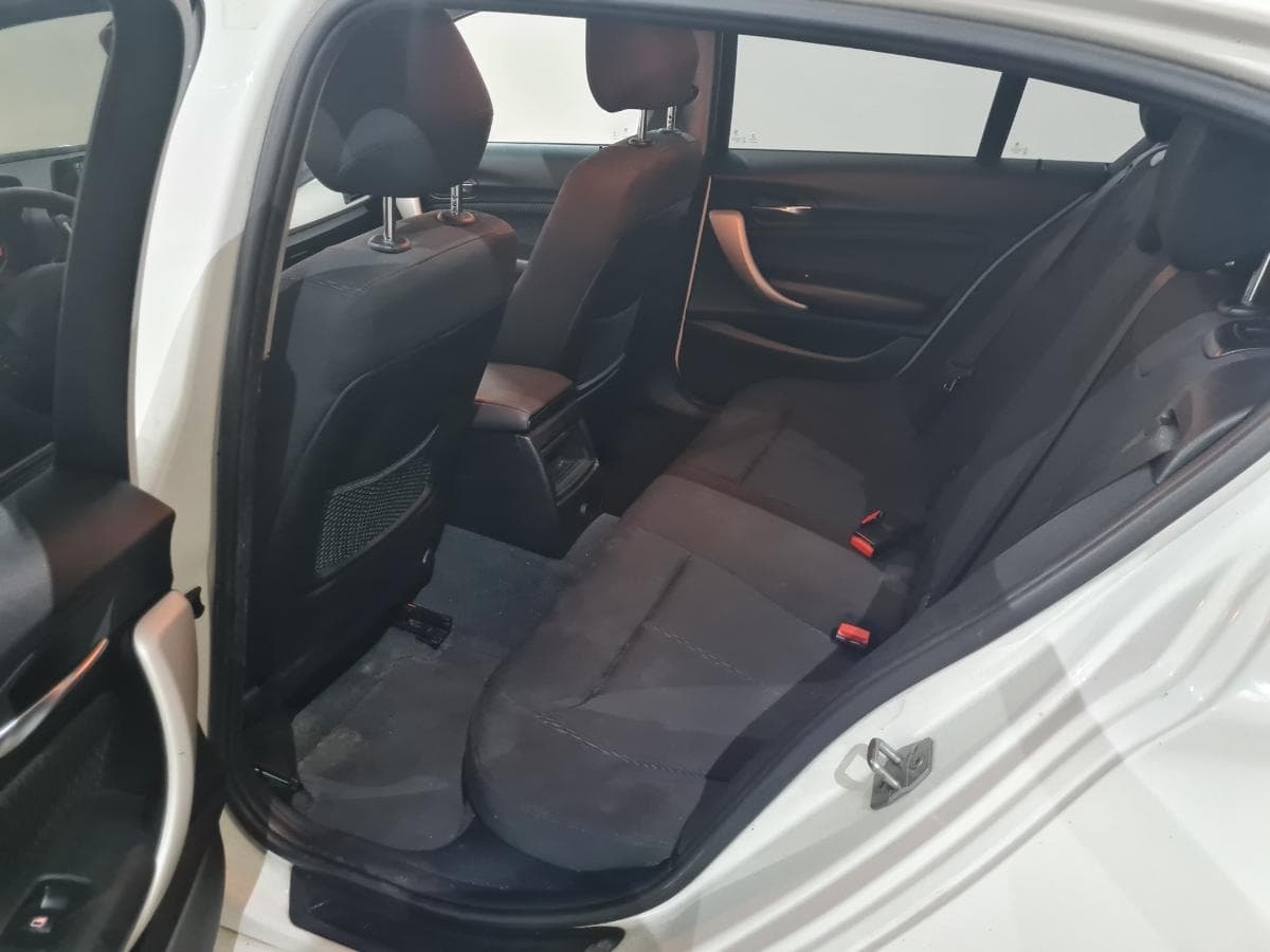 BMW 116 D 1.5 · Ano 2015 — imagem 33