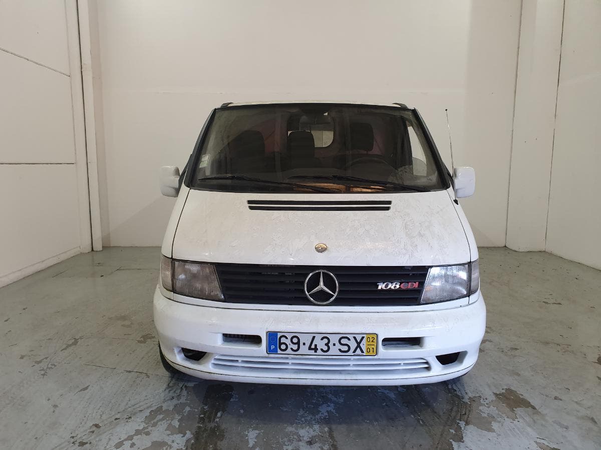 Mercedes-Benz Vito 2.2 · Ano 2002 — imagen 2