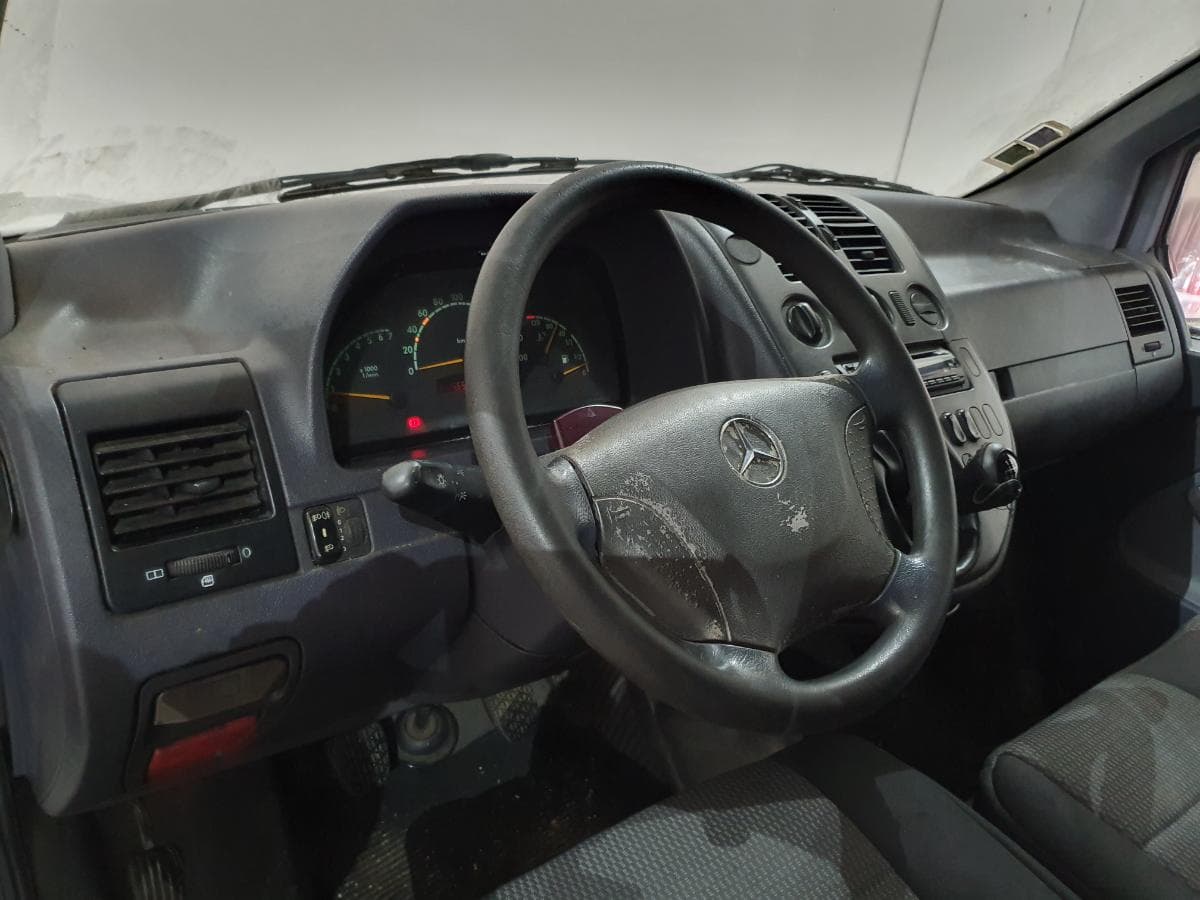 Mercedes-Benz Vito 2.2 · Ano 2002 — imagen 19