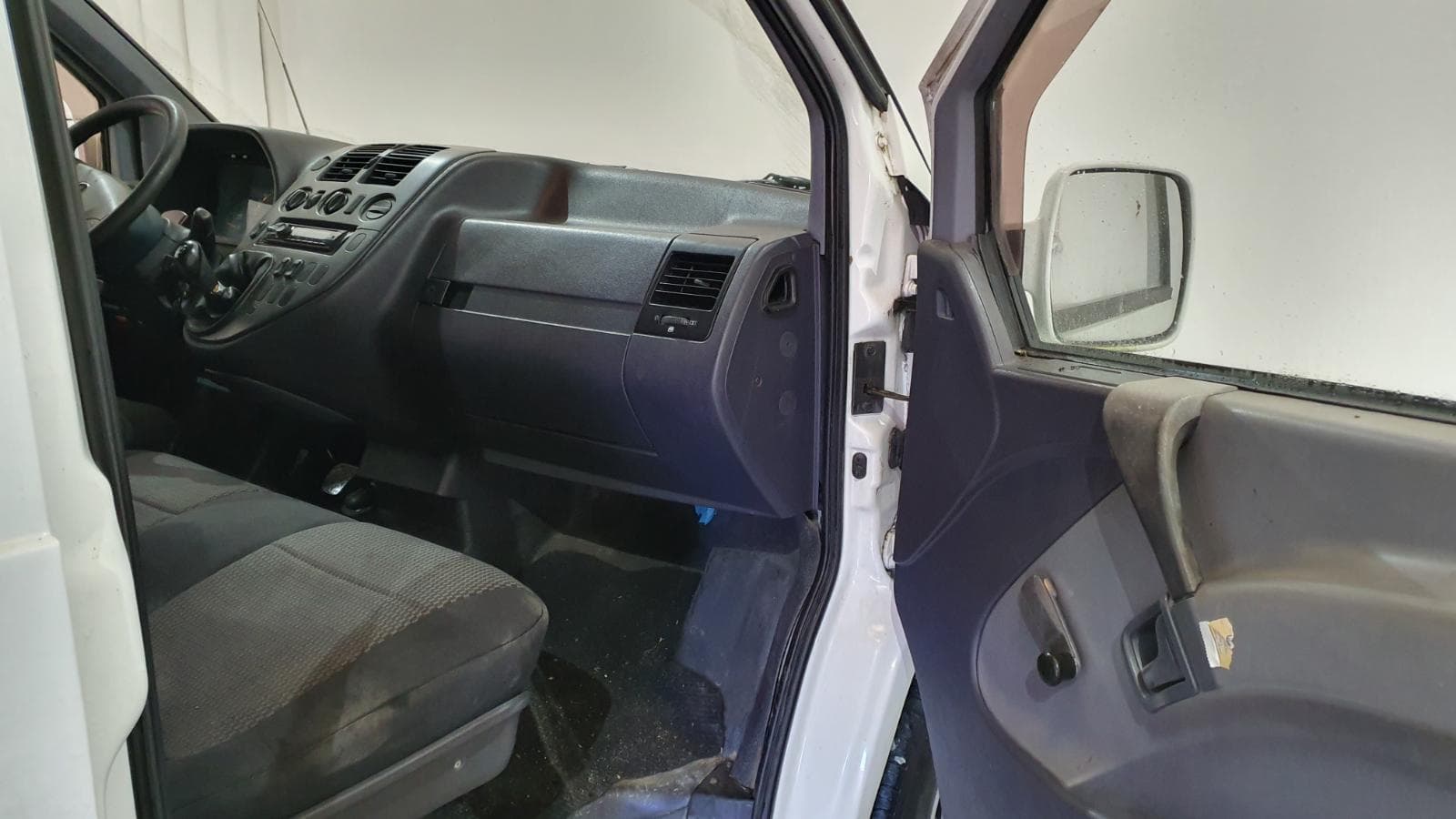 Mercedes-Benz Vito 2.2 · Ano 2002 — imagen 21