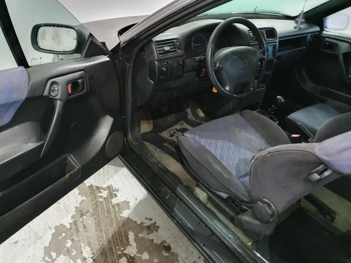 Opel Calibra 2.0i · Ano 1995 — imagen 19