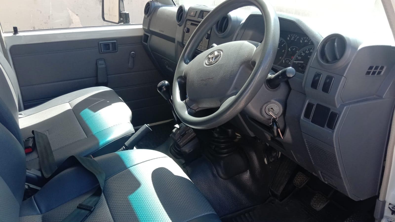 Toyota Landcruiser — imagem 16
