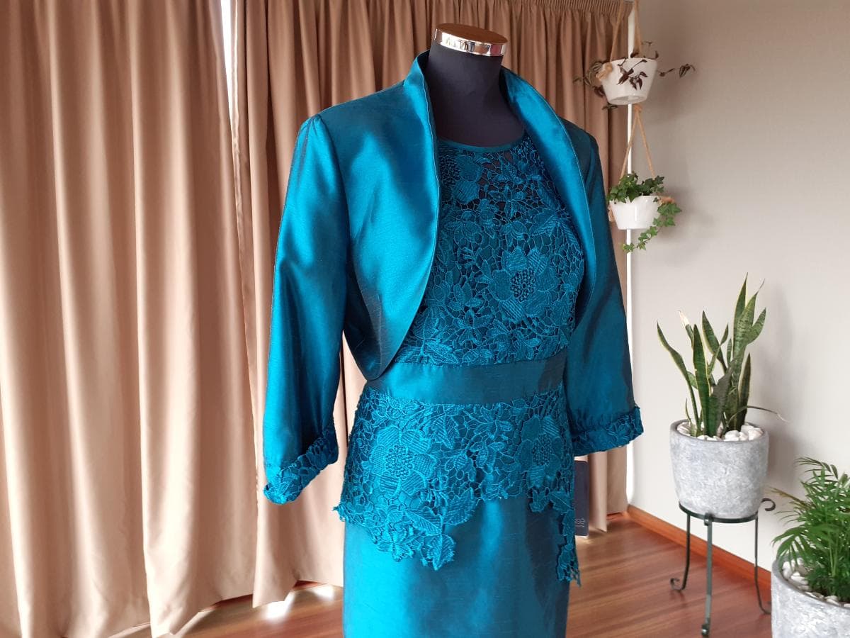 Robe de cérémonie — image 6