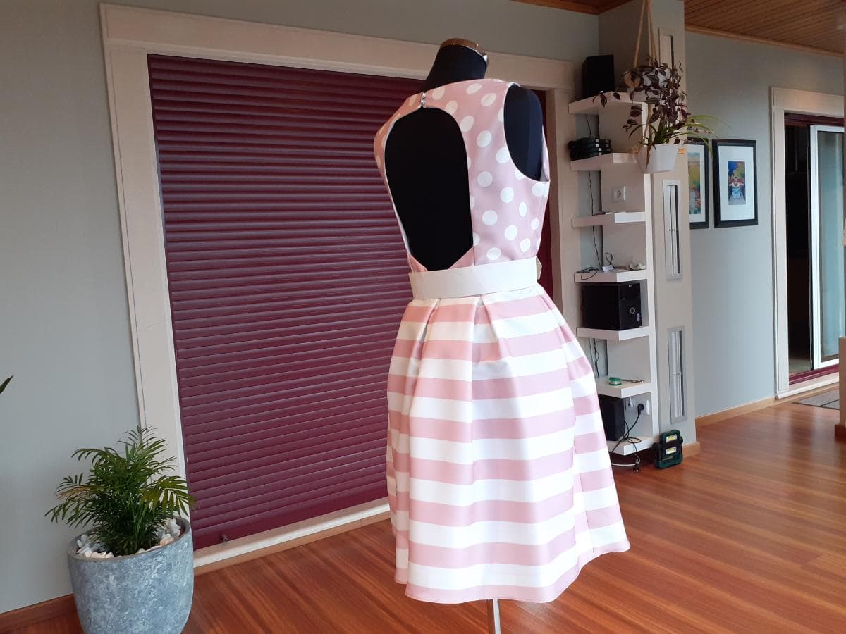 Robe de cérémonie — image 7