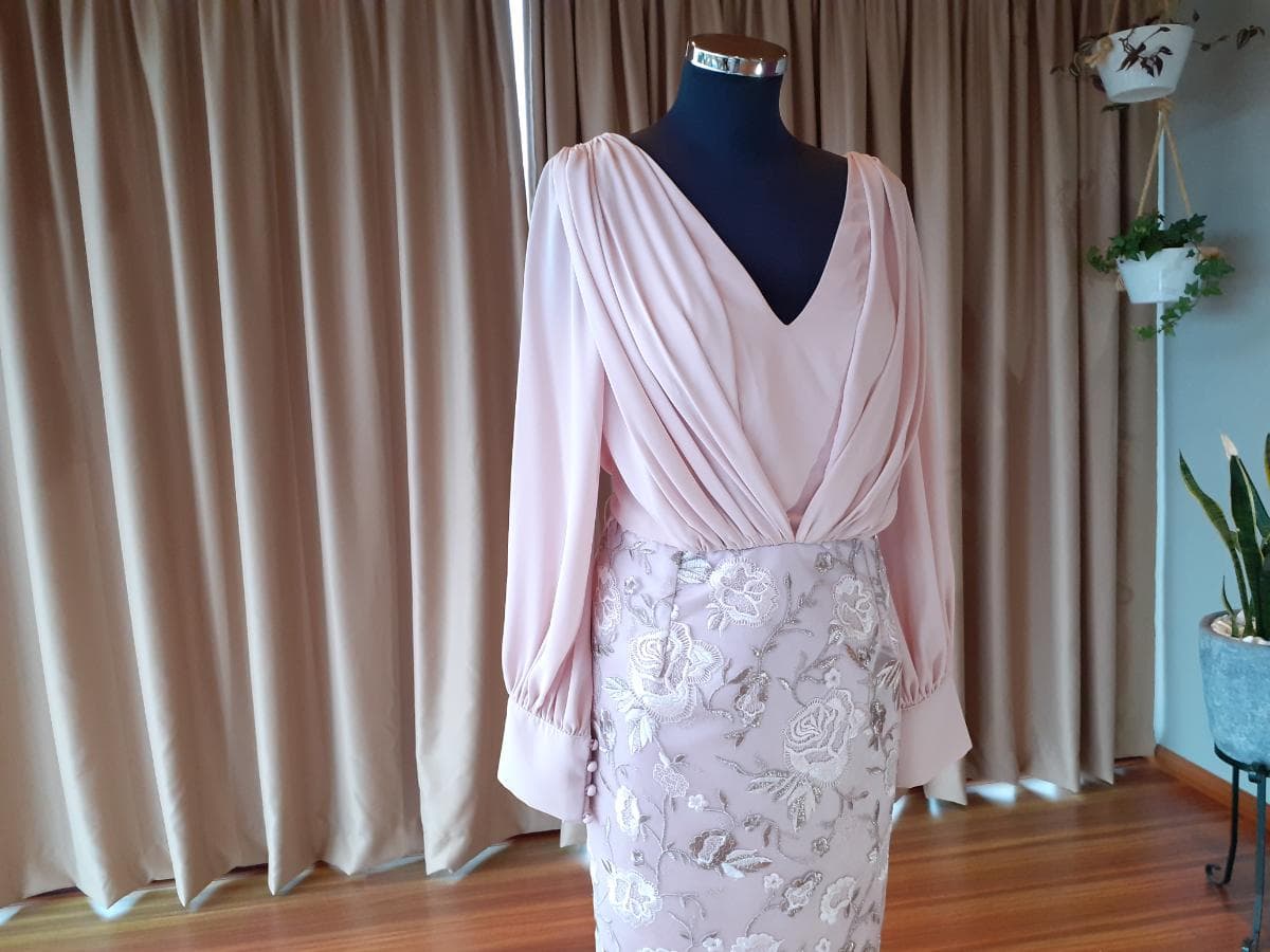Robe de cérémonie — image 7