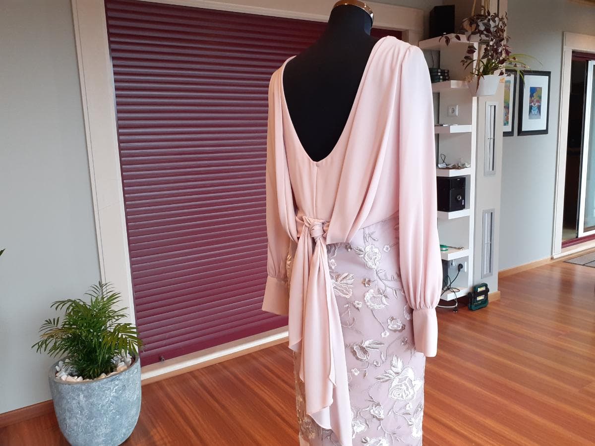 Robe de cérémonie — image 8