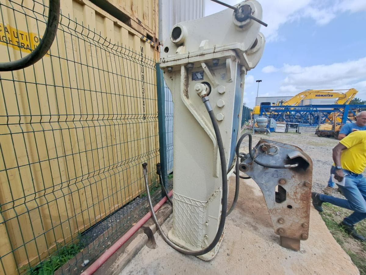 Martelo Hidráulico p/Escavadora 25 a 40 T FURUKAWA F35 LN — imagen 3
