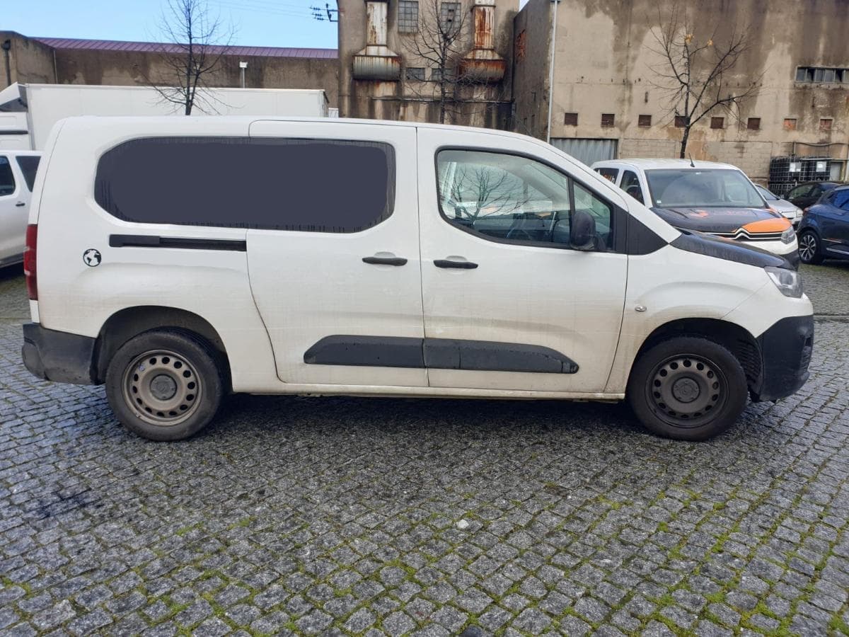 Citroën Berlingo Van 1.5 BlueHDI · Année 2021 — image 2