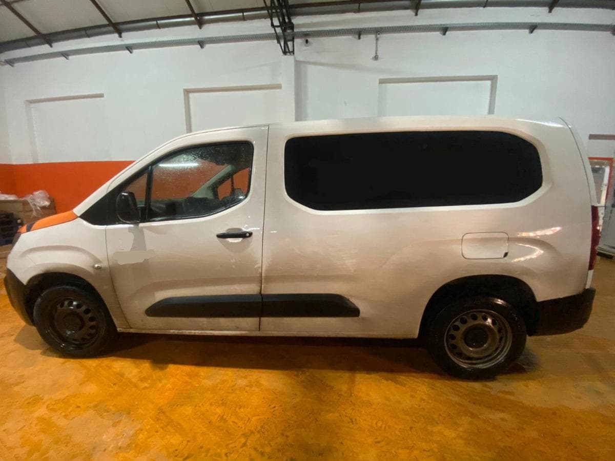 Citroën Berlingo Van 1.5 BlueHDI · Ano 2021 — imagem 2