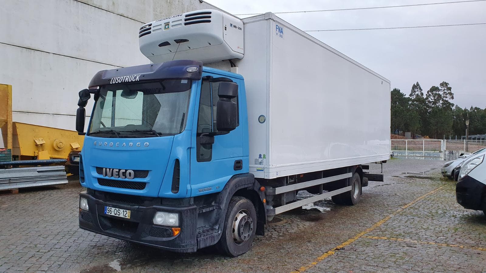 Iveco ML120 E22 · Ano 2010 — imagem 1