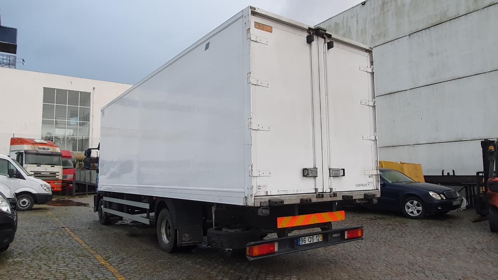 Iveco ML120 E22 · Ano 2010 — imagem 6