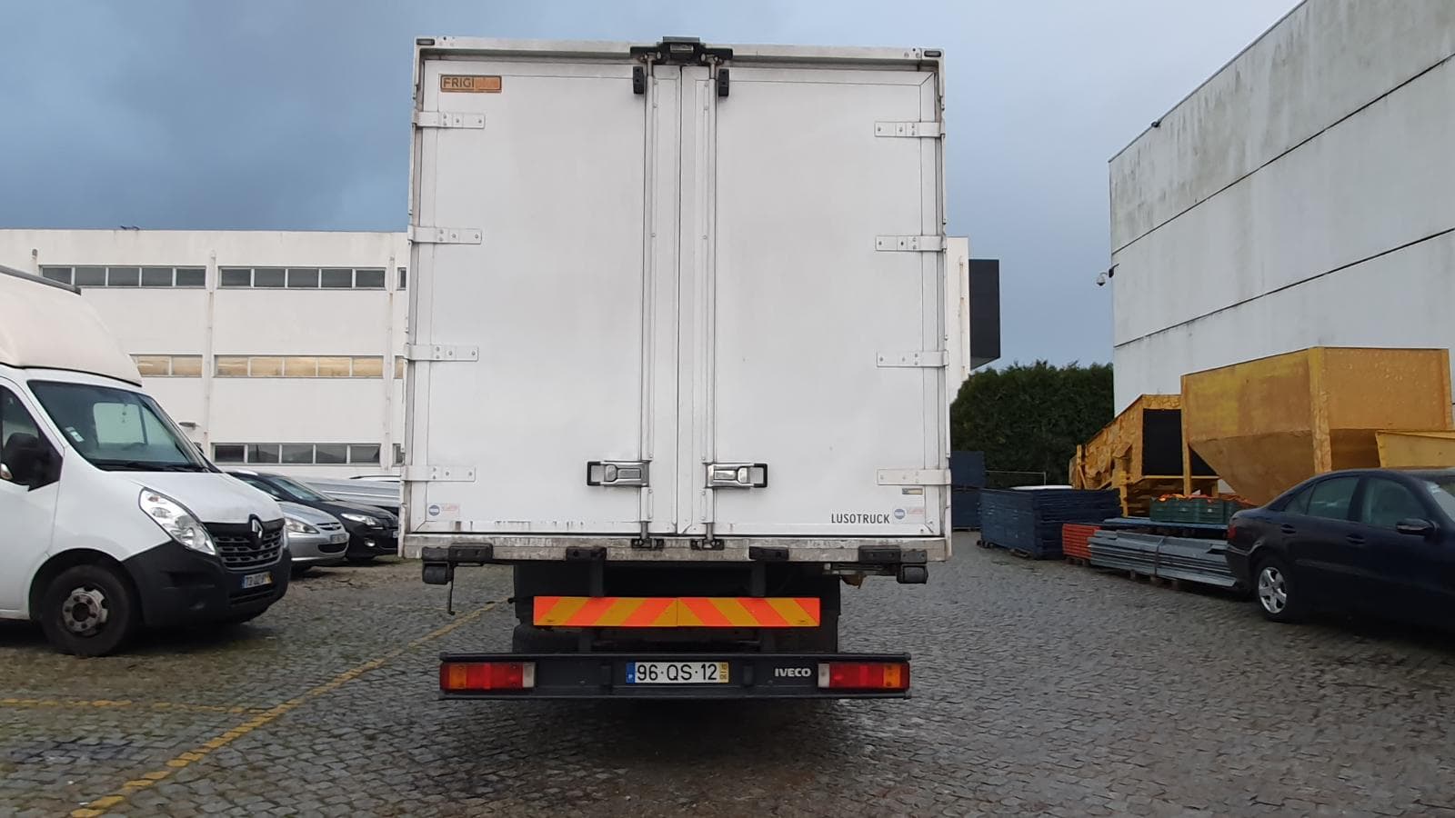 Iveco ML120 E22 · Ano 2010 — imagem 5