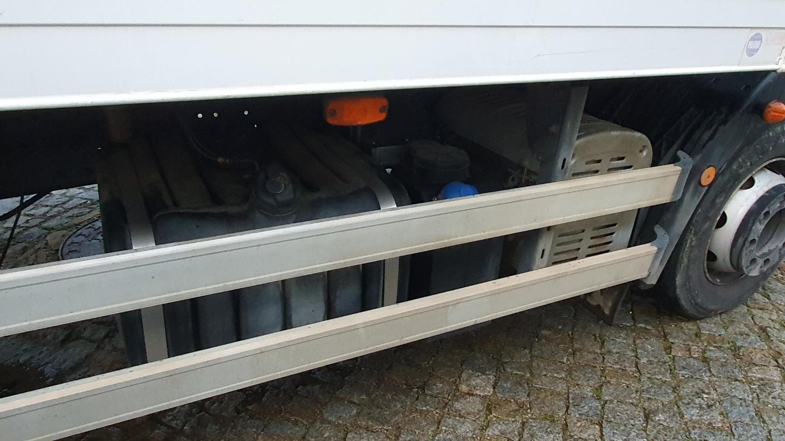 Iveco ML120 E22 · Ano 2010 — imagem 10