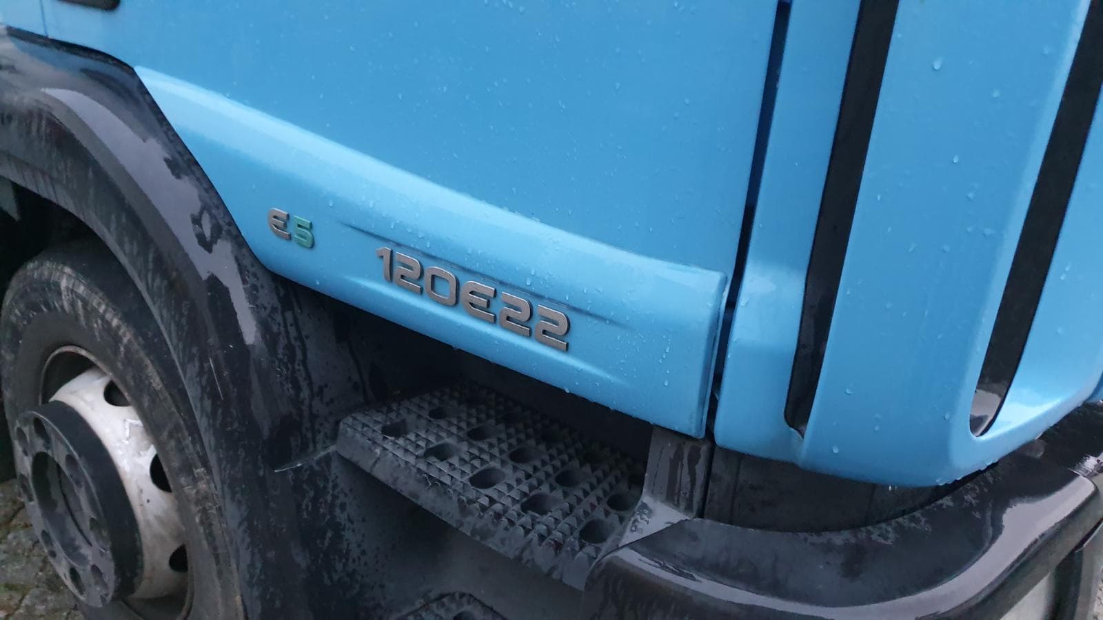 Iveco ML120 E22 · Ano 2010 — imagem 12