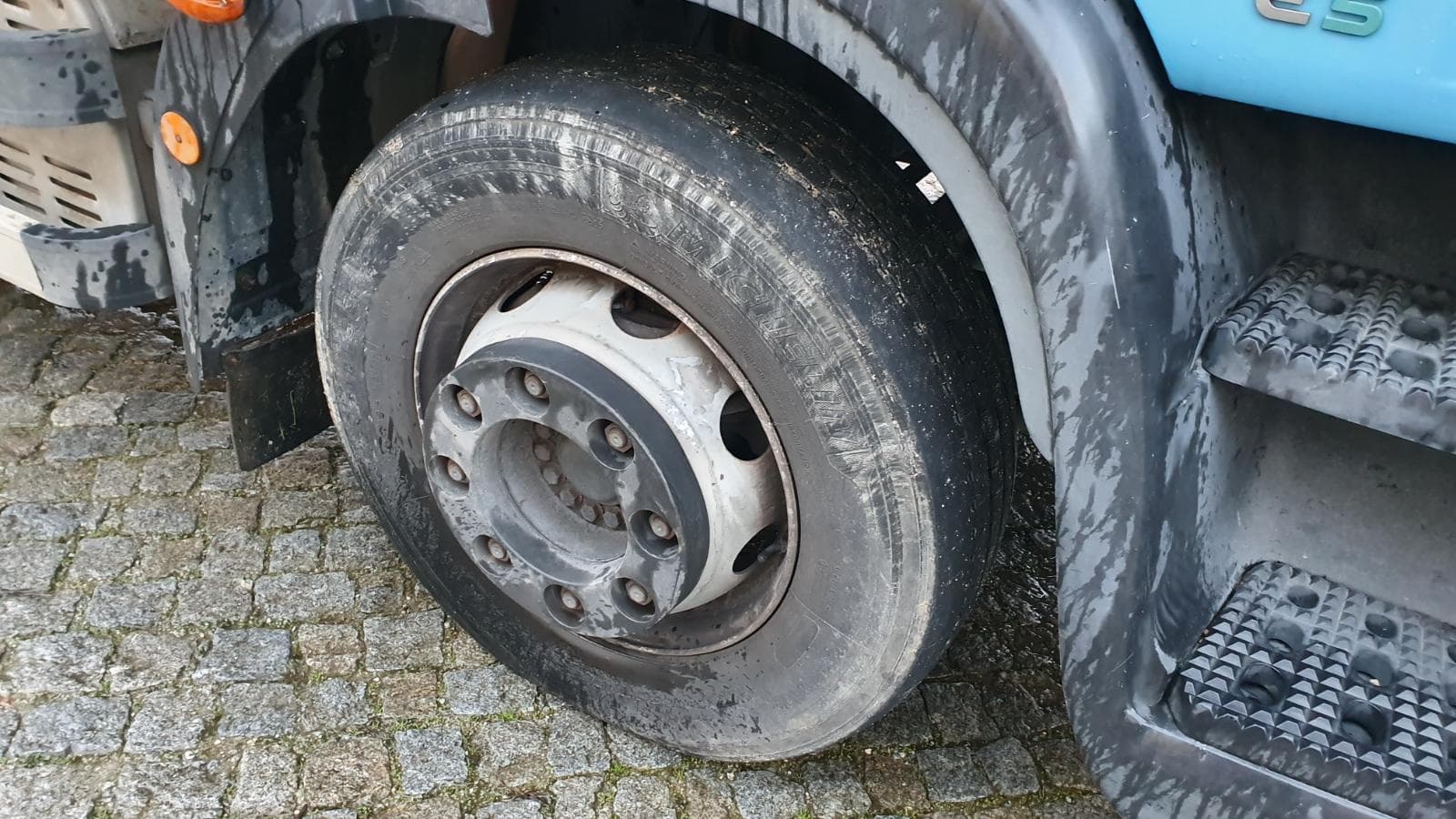 Iveco ML120 E22 · Ano 2010 — imagem 16