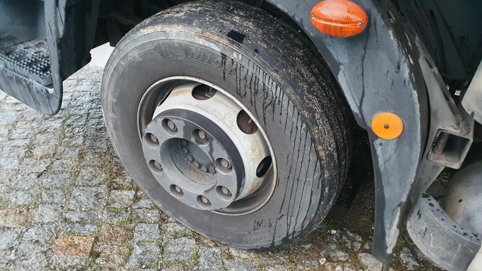Iveco ML120 E22 · Ano 2010 — imagem 19