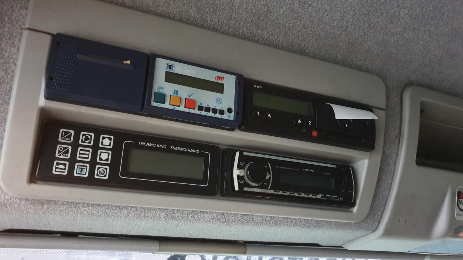 Iveco ML120 E22 · Ano 2010 — imagem 23