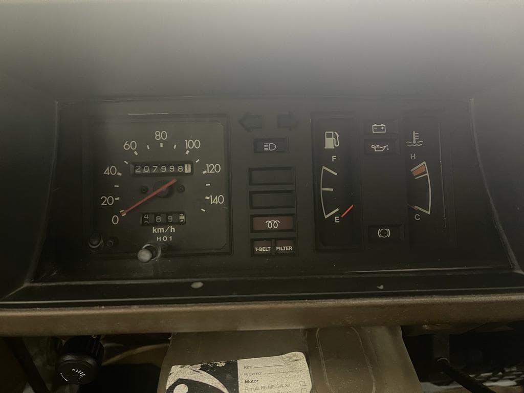 Toyota Hiace 1982 — image 6