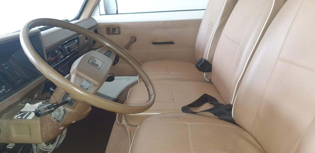Toyota Hiace 1982 — image 4