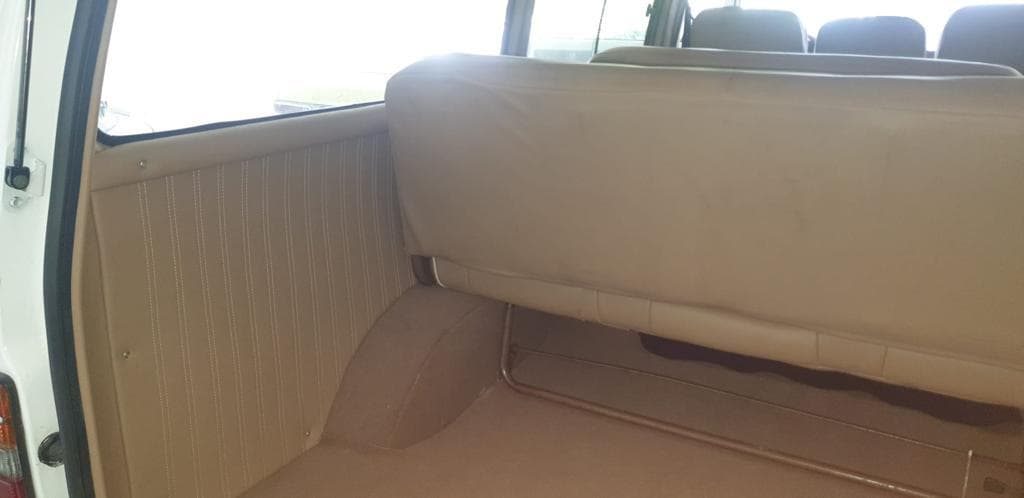 Toyota Hiace 1982 — image 11