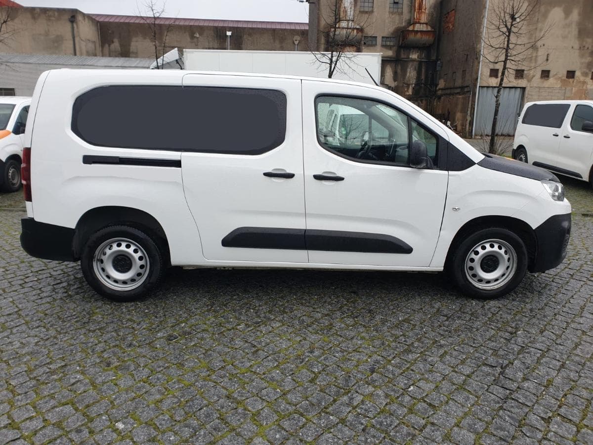 Citroën Berlingo Van 1.5 BlueHDI · Ano 2021 — image 2