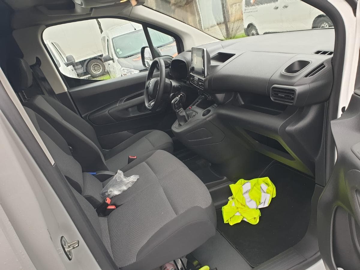Citroën Berlingo Van 1.5 BlueHDI · Ano 2021 — image 9