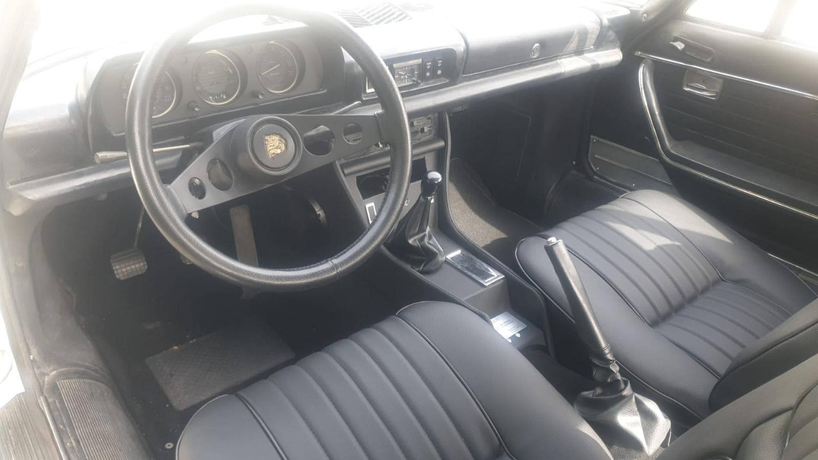 Peugeot 504 Coupé 1975 — imagem 6