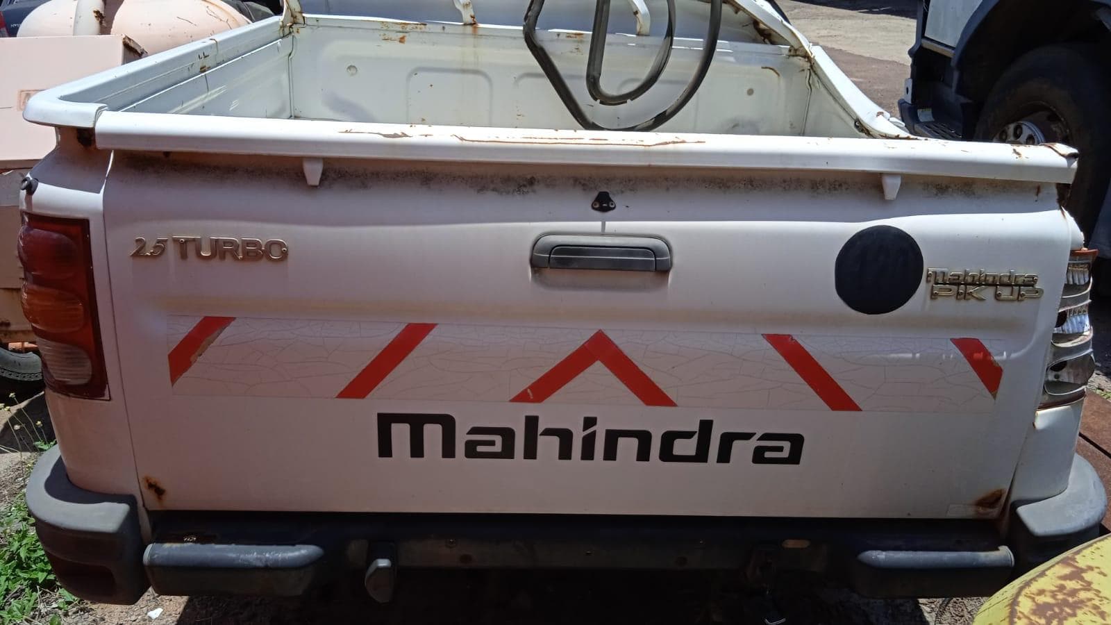 Mahindra Scorpio · — image 2
