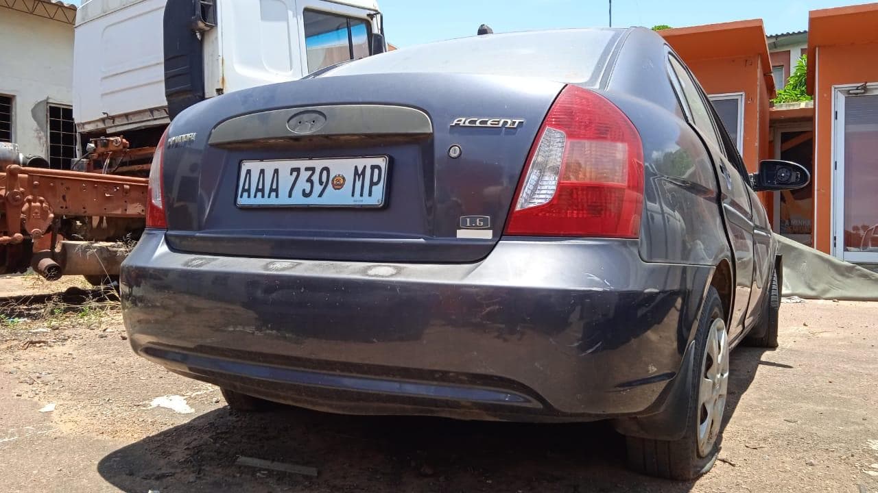 Hyundai Accent · — imagen 3