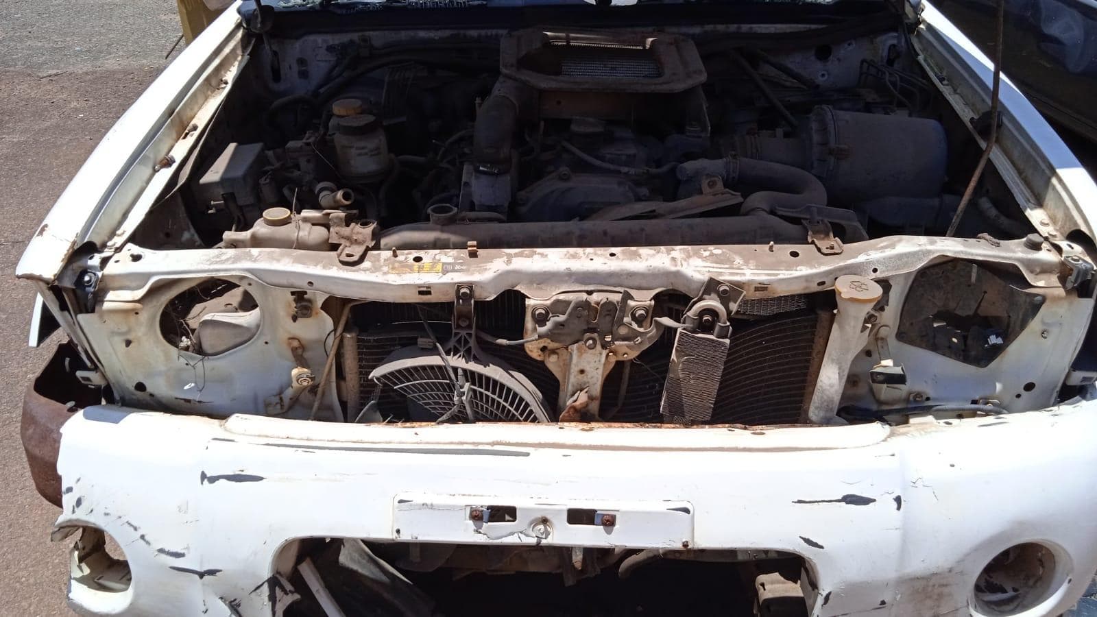 Nissan Hardbody · — imagem 9