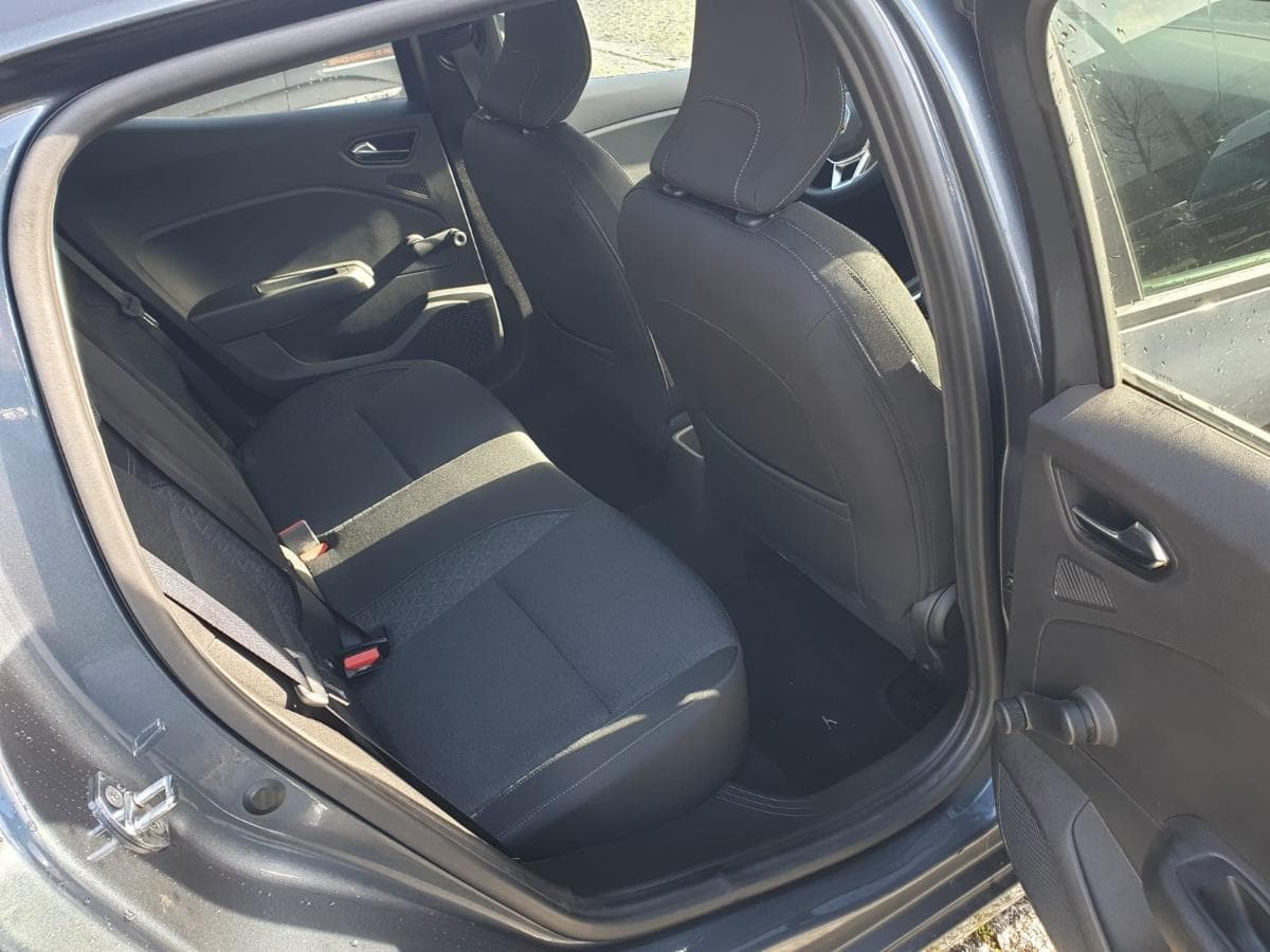 Renault Clio 1.0 TCE · Ano 2021 — image 10