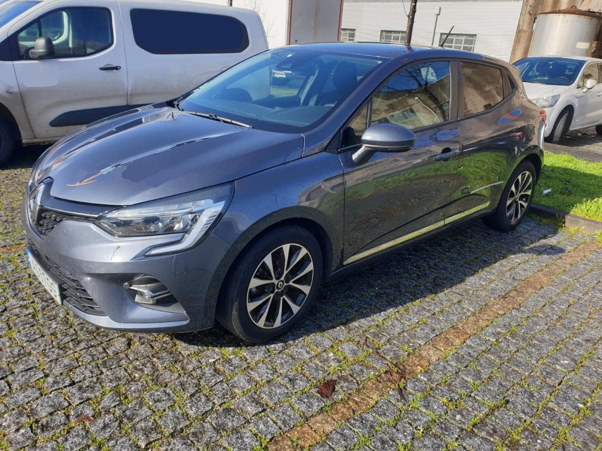 Renault Clio 1.0 TCE · Ano 2021 — image 1