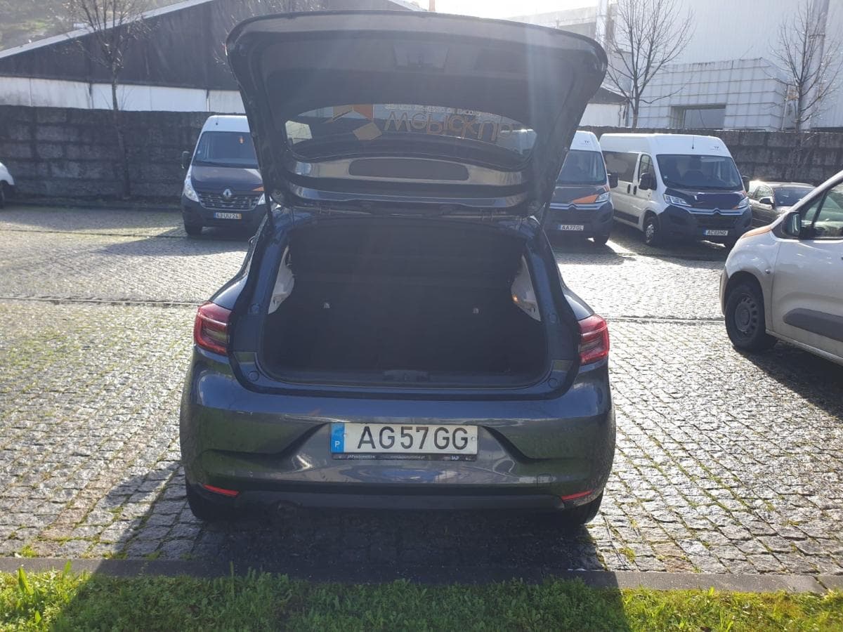 Renault Clio 1.0 TCE · Ano 2021 — image 6