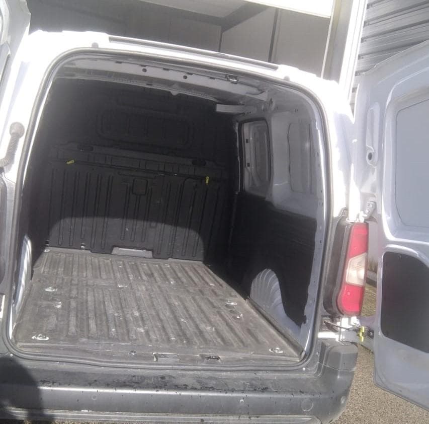Citroën Berlingo Van 1.5 BlueHDI · Ano 2021 — imagem 3