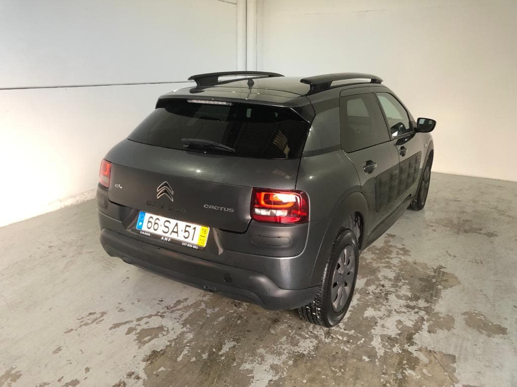 Citroën C4 Cactus 1.2 · Ano 2016  66-SA-51 — imagem 6