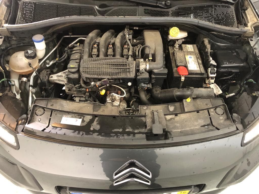 Citroën C4 Cactus 1.2 · Ano 2016  66-SA-51 — imagem 10