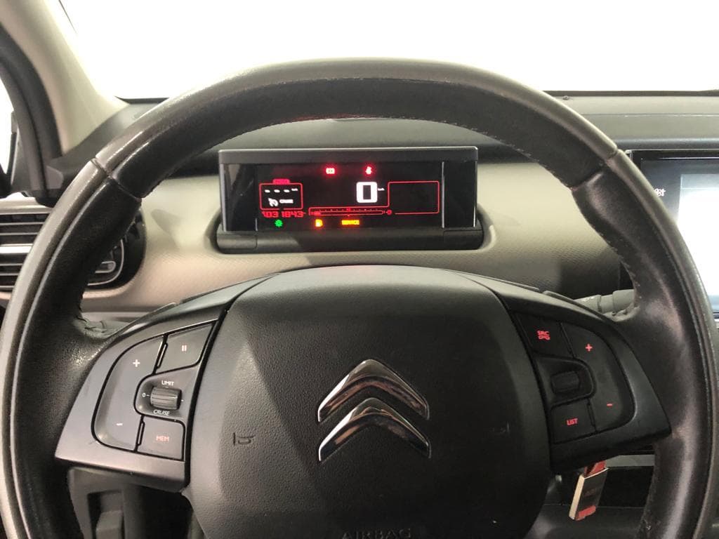 Citroën C4 Cactus 1.2 · Ano 2016  66-SA-51 — imagem 23