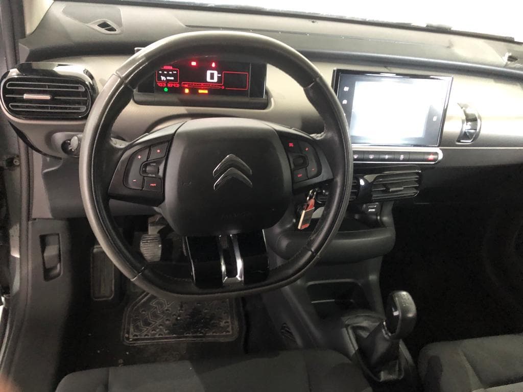 Citroën C4 Cactus 1.2 · Ano 2016  66-SA-51 — imagem 32