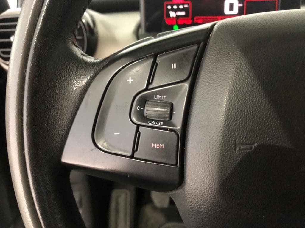 Citroën C4 Cactus 1.2 · Ano 2016  66-SA-51 — imagem 36
