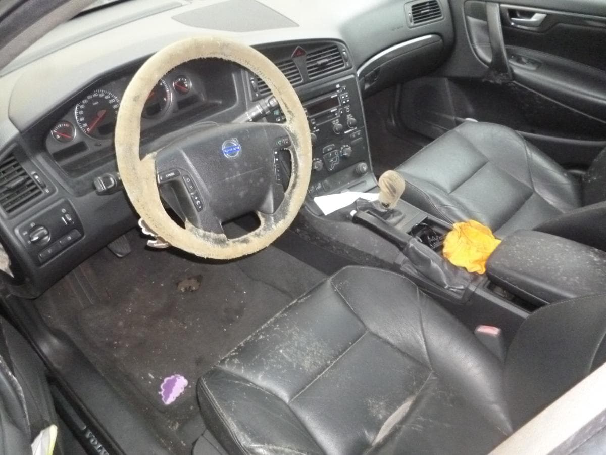 VOLVO V70 D5 — image 5