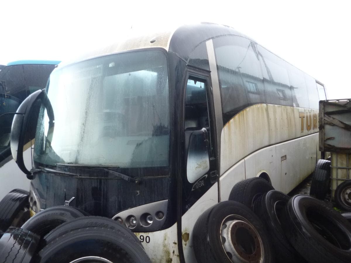 Autocarro VOLVO B12B — imagem 1