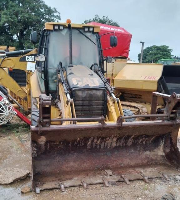 Retroescavadora CATERPILLAR 428 E, — imagem 1