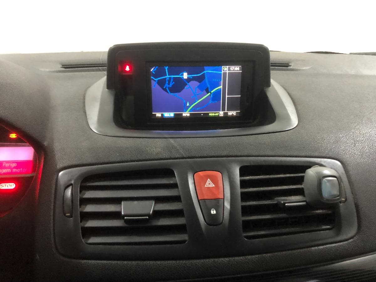 Renault Mégane 1.5DCI · Ano 2012 — image 25